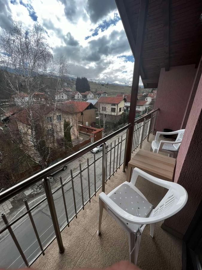 Advel Guest Hous Hotel Madzhare Exterior photo