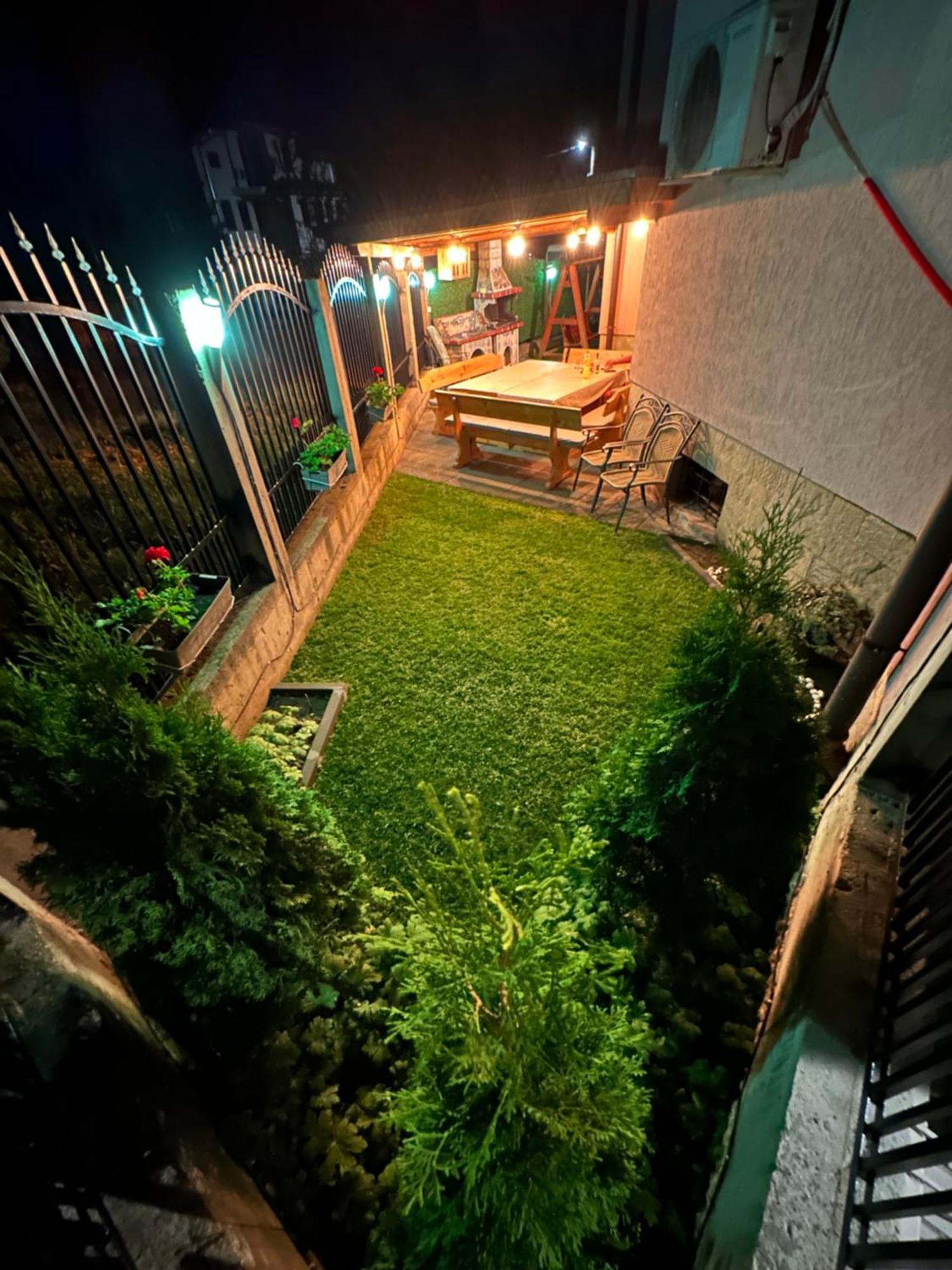Advel Guest Hous Hotel Madzhare Exterior photo