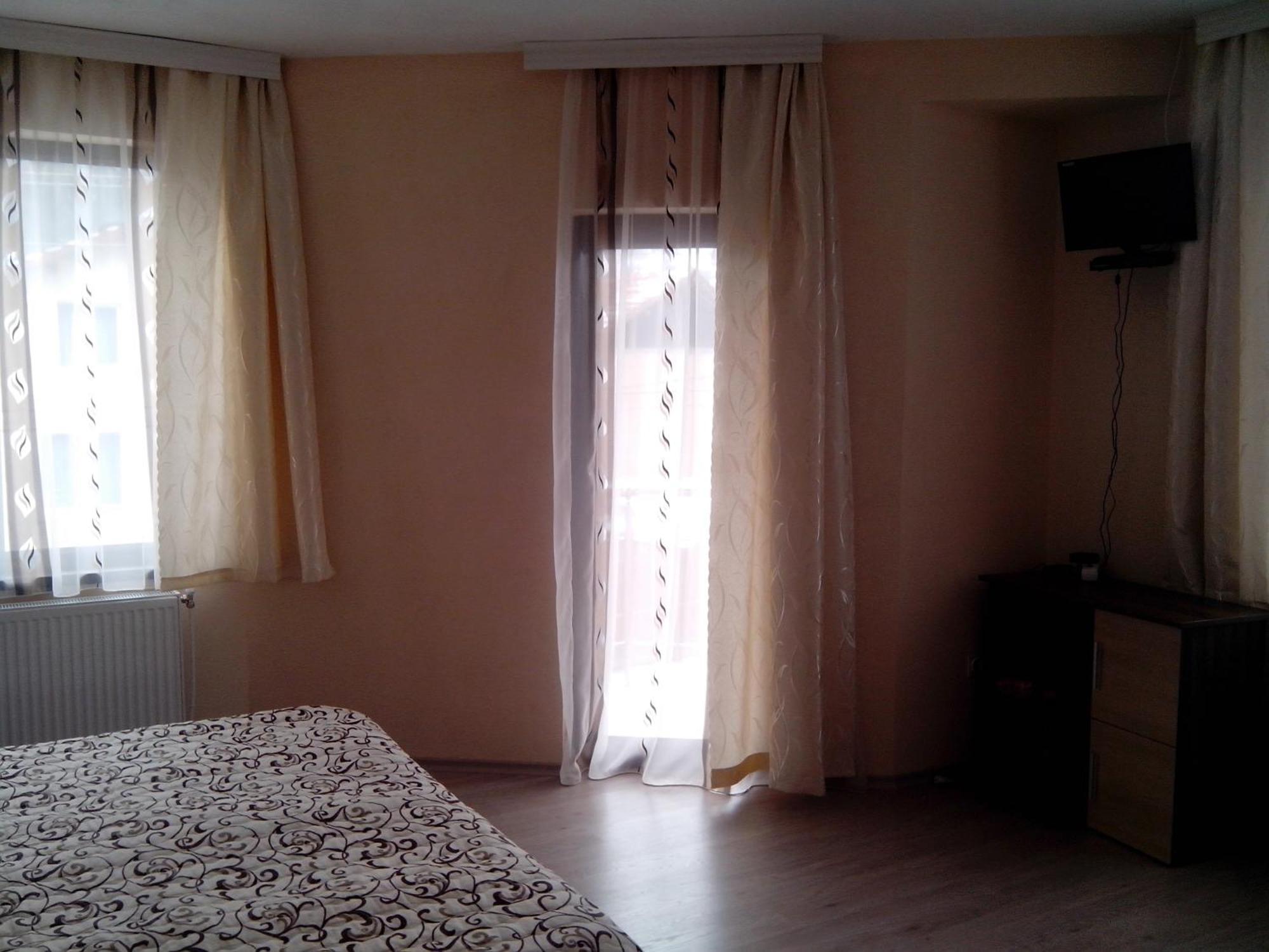 Advel Guest Hous Hotel Madzhare Exterior photo