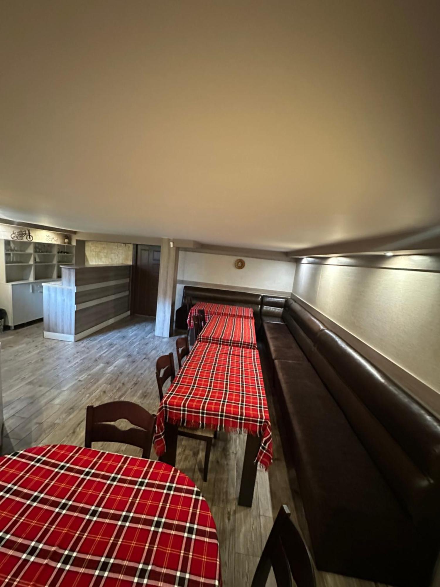 Advel Guest Hous Hotel Madzhare Exterior photo