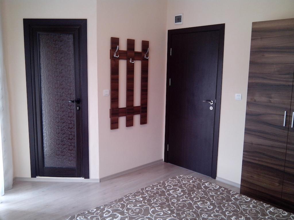 Advel Guest Hous Hotel Madzhare Room photo