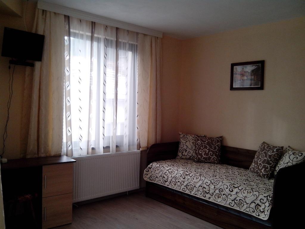Advel Guest Hous Hotel Madzhare Room photo