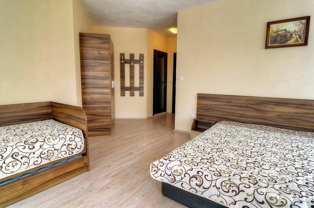 Advel Guest Hous Hotel Madzhare Room photo